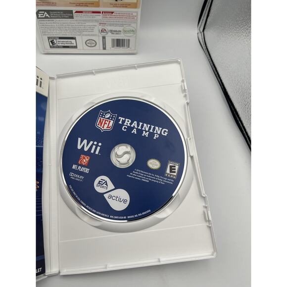Wii NFL Training Camp & EA Active - Complete Bundle - Picture 4 of 12